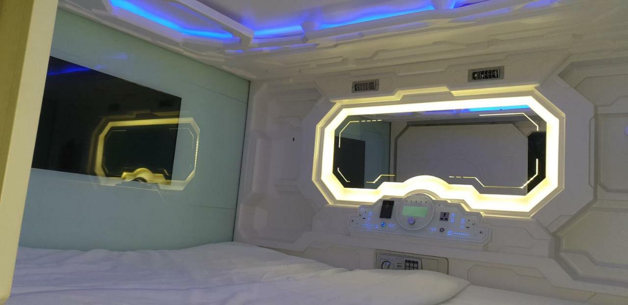 Q Capsule Hotel จอร์จทาวน์ ภายนอก รูปภาพ